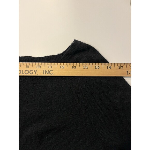 Garnett Hill Cashmere Black Sweater Long Sz M Ruffle Classic Normcore - Picture 7 of 8